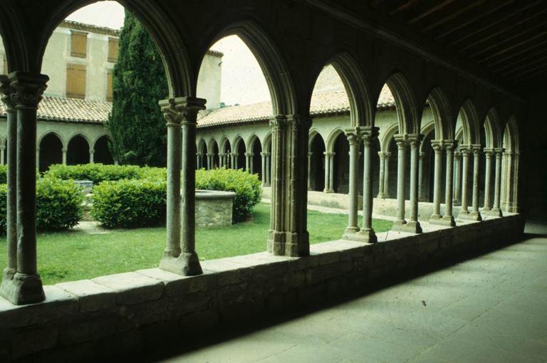 Cloître.