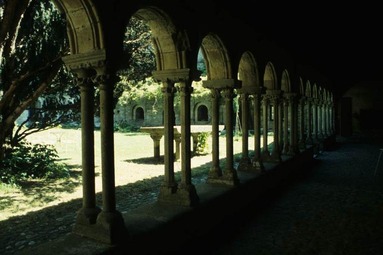 Cloître.