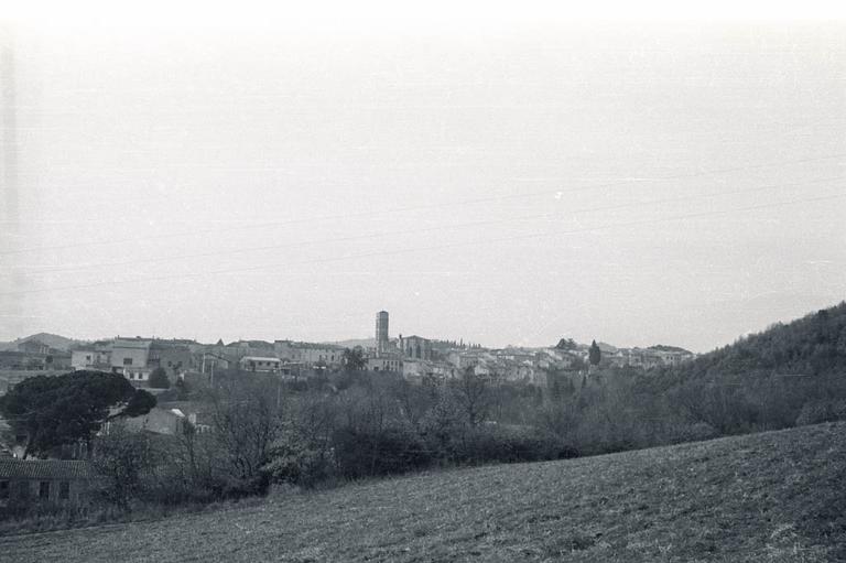 Vue éloignée du village.