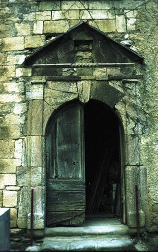 Presbytère : porte.