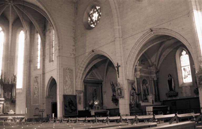 Intérieur ; chapelles nord.