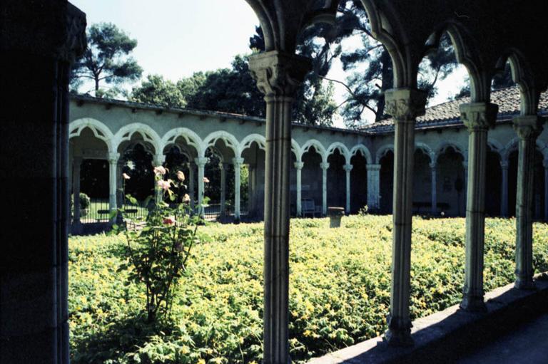 Cloître.