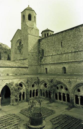 Cloître.