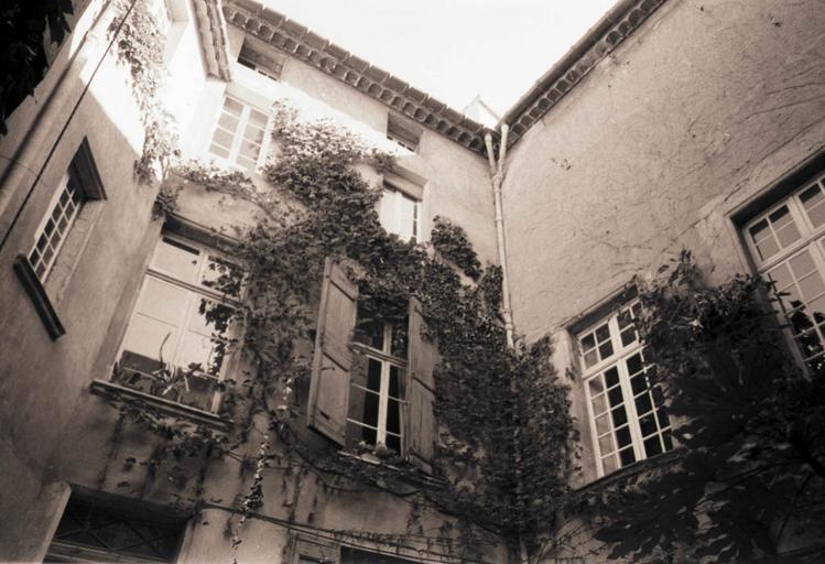 Façade sur cour.