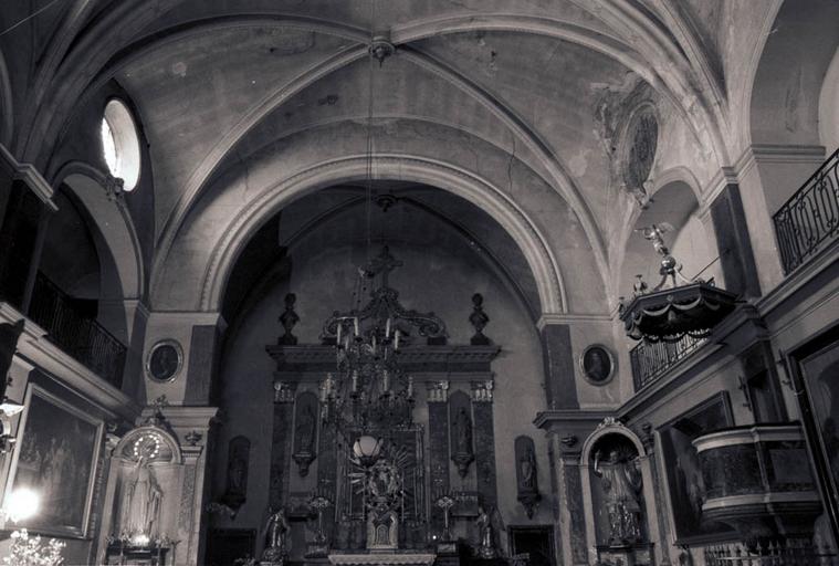 Chapelle ; choeur.