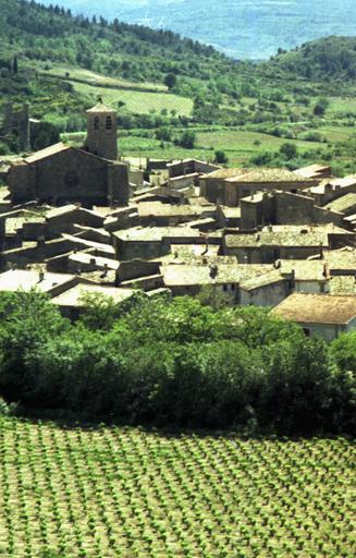 Vue du village et de ses environs.