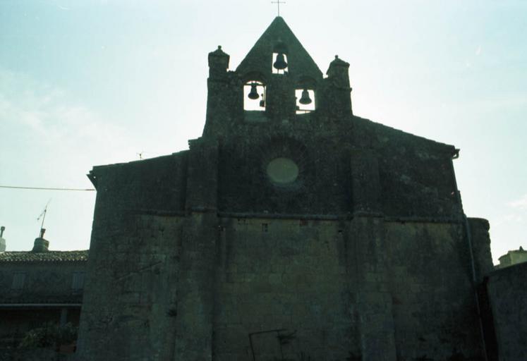 Façade ouest et clocher mur.