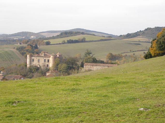 Vue du château depuis le nord-est.