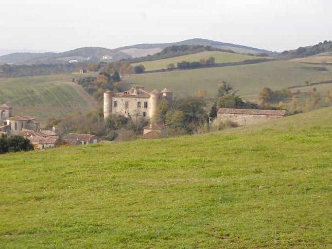 Vue du château depuis le nord-est.