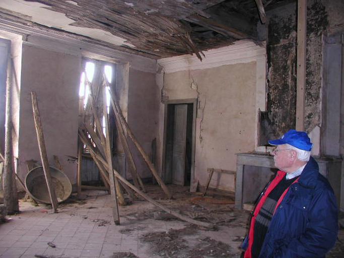 Intérieur. 1er étage de l'ancien logis : pièce côté est.