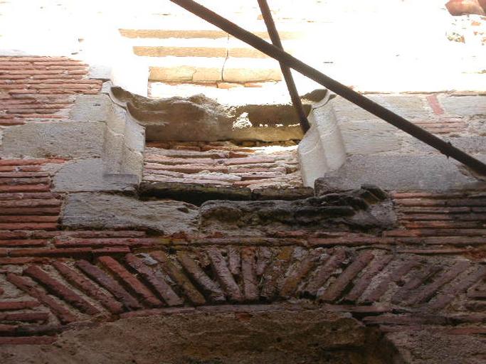 Tour de l'escalier en vis de l'ancien logis.