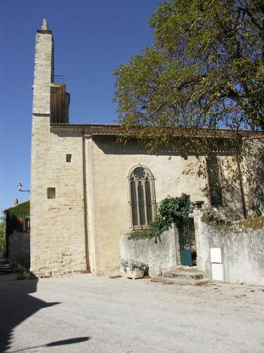 Clocher et chapelle Ardène vus depuis le sud.