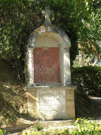 Calvaire : station du chemin de croix.