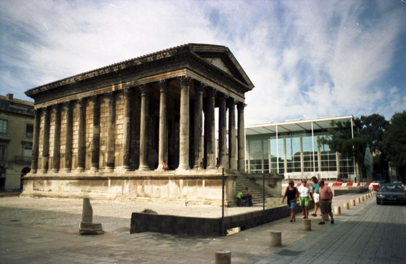 Maison Carrée