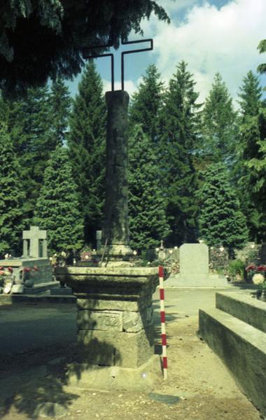 Vue extérieure du cimetière.