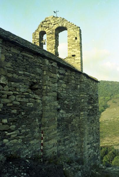 Vue extérieure avec le clocheton.