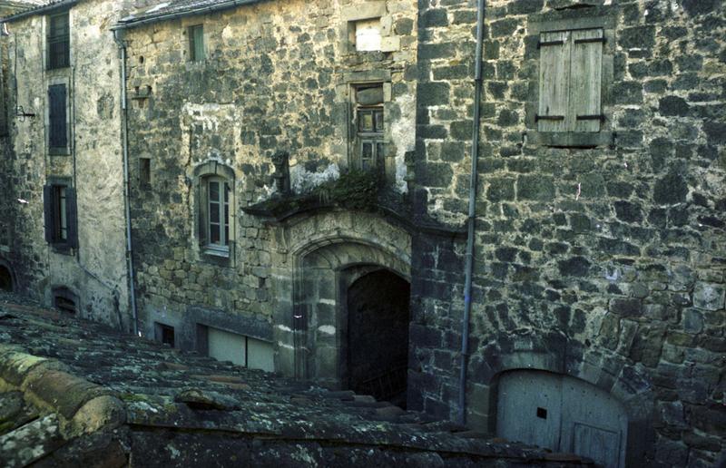 Ancienne abbaye Saint-Pierre de Lunas