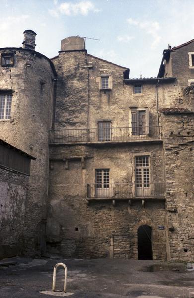 Façades extérieures.