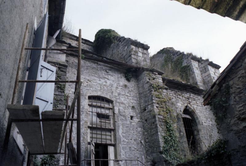 Vestiges de l'église.