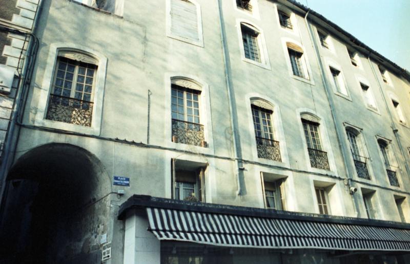 Elévation sur rue.