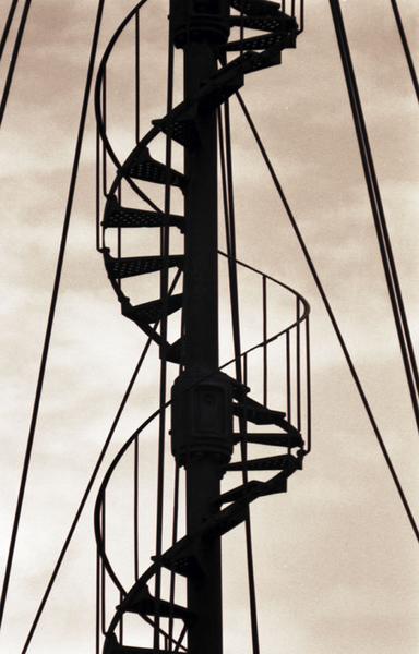 Partie médiane avec l'escalier à vis.