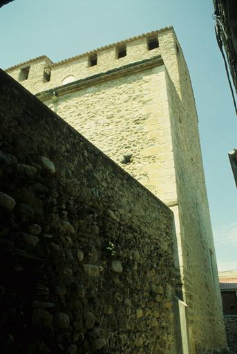 Mur latéral de l'église.