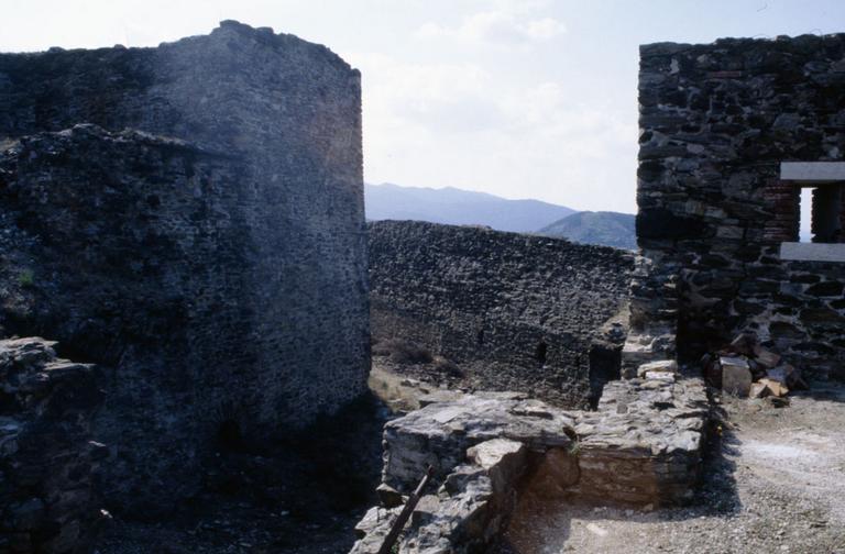 Différents niveaux de fortifications.