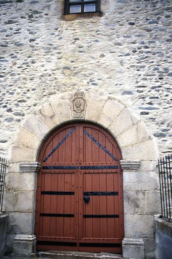 Portail de l'église.