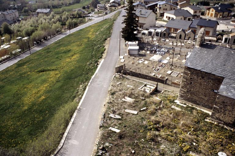 Ancien cimetière.