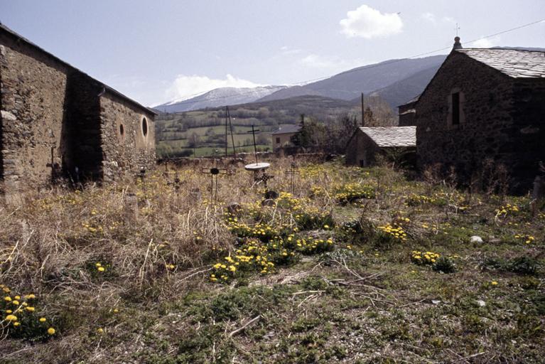 Ancien cimetière.