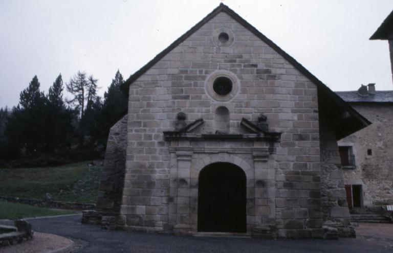 Chapelle : façade principale.