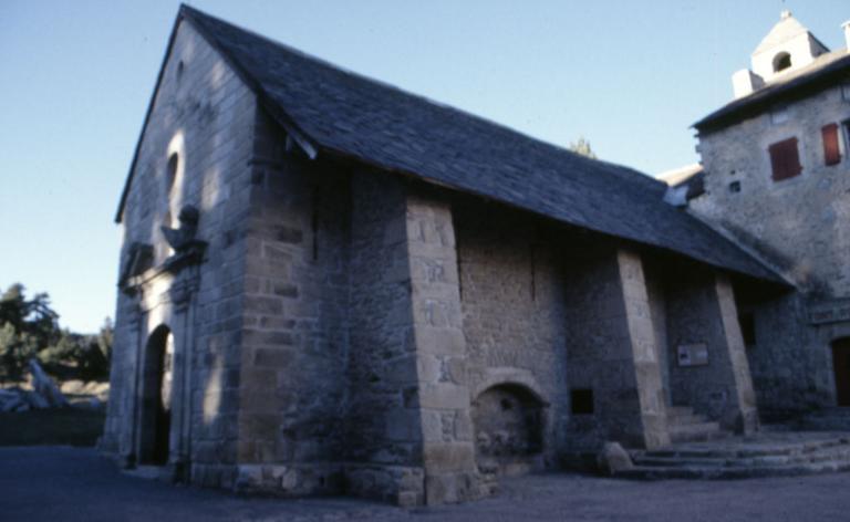 Chapelle : vue générale.