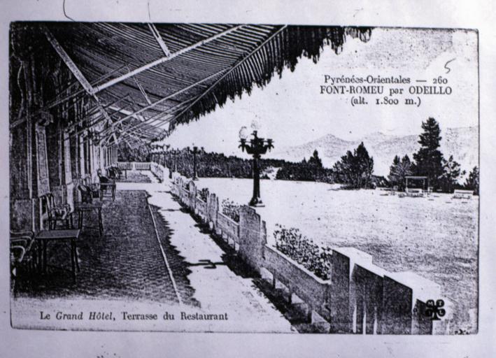 Carte postale : la terrasse du restaurant.