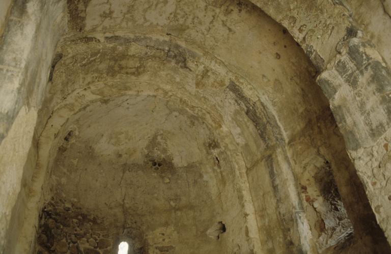 Vue intérieure de la voûte de l'abside de la chapelle.