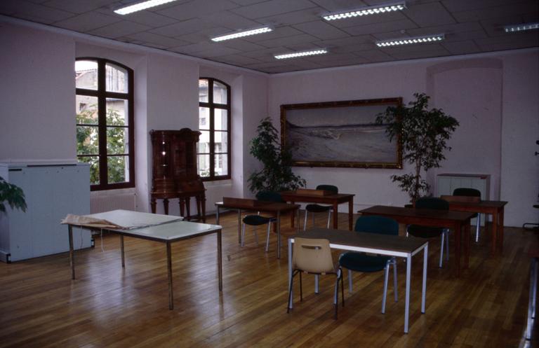 Intérieur de l'ancienne université ; actuelle salle de consultation des archives.