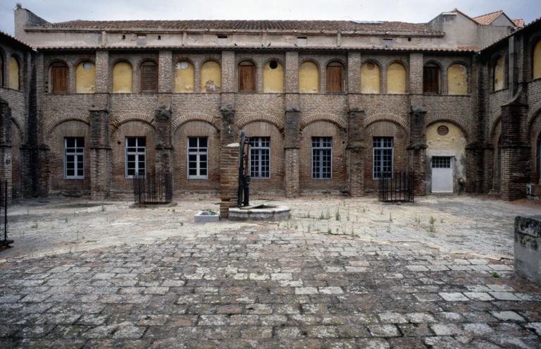 Ancien cloître.