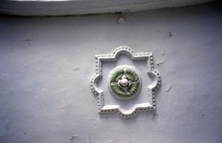 Intérieur ; vestibule ; plafond ; détail.