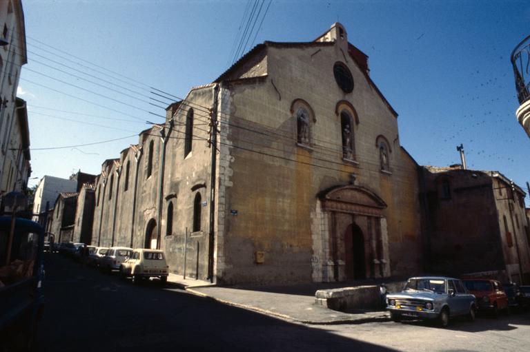 Vue générale de la façade ouest.