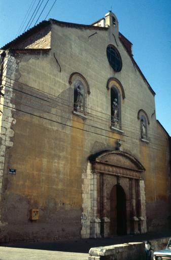 Vue générale de la façade ouest.