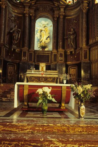 Intérieur ; décor de l'abside.