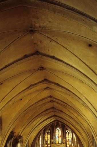 Intérieur ; voûtes du transept.