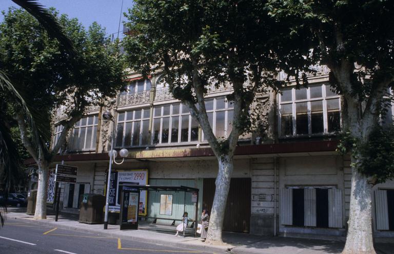 Vue de la façade principale.