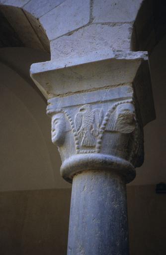 Cloître restauré.