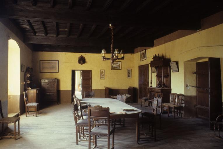 Intérieu ; salle à manger.