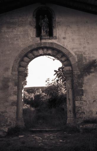 Vestige de la façade ouest.