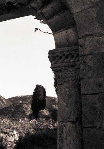 Vestige de la façade ouest.