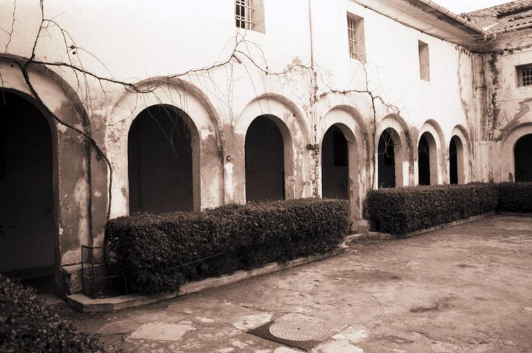 Le cloître et les bâtiments conventuels.