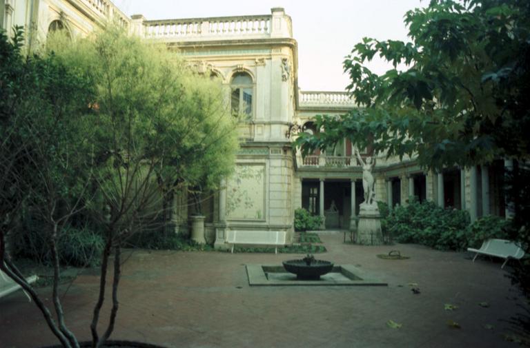 Vue de la cour intérieure.