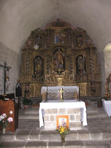 Choeur et retable du maître-autel.