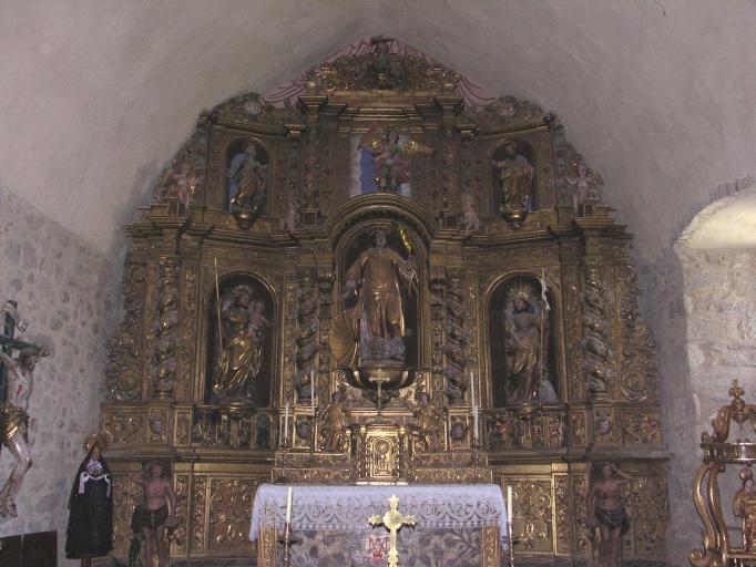 Choeur et retable du maître-autel.